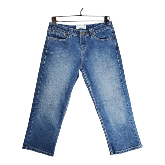Levi's Signature Stretch Capri Jeans Misses sz 8 Dark Wash EUC - Picture 1 of 11